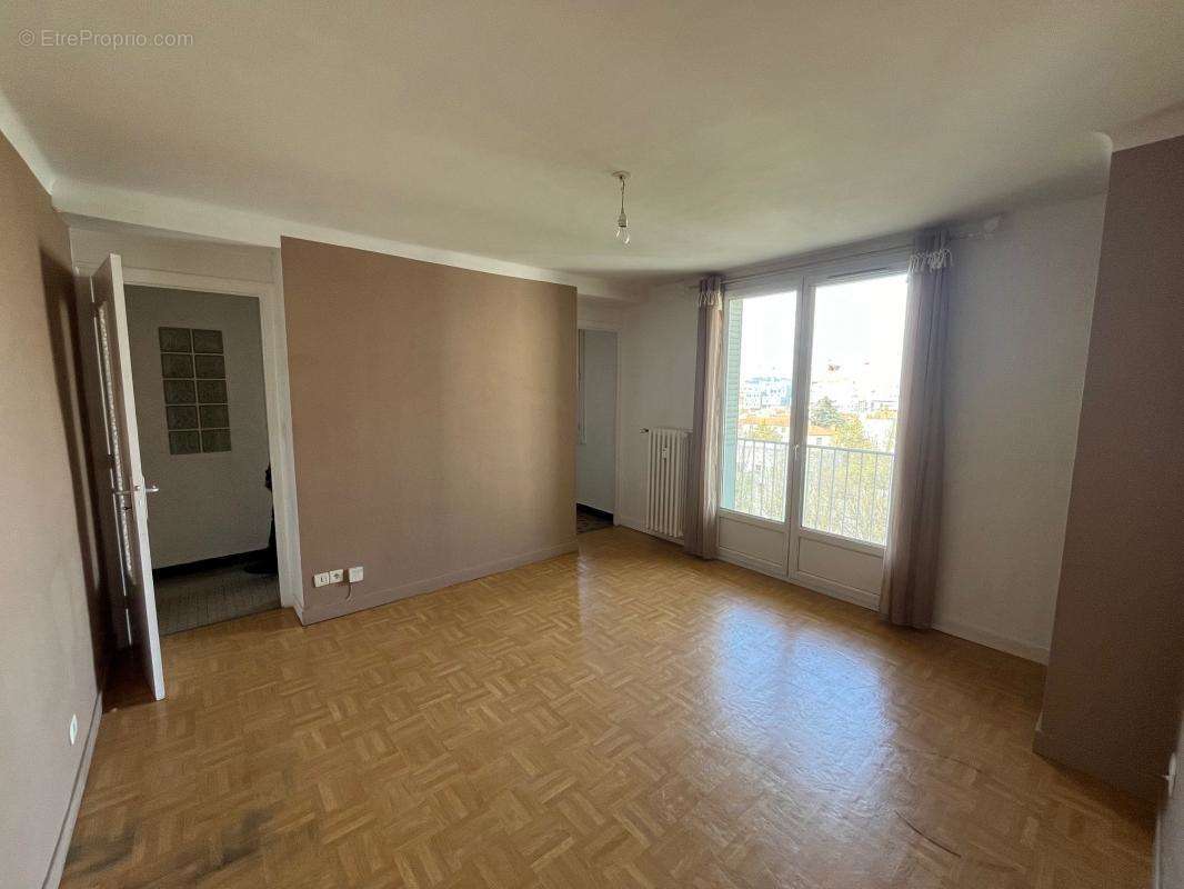 Appartement à LYON-8E