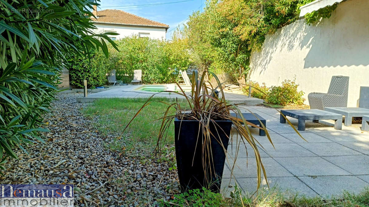 Maison à NIMES