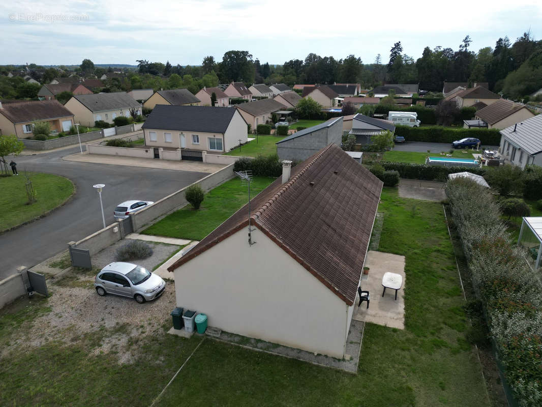 Maison à VILLENEUVE-SUR-ALLIER