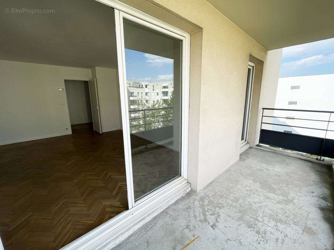 Appartement à SURESNES