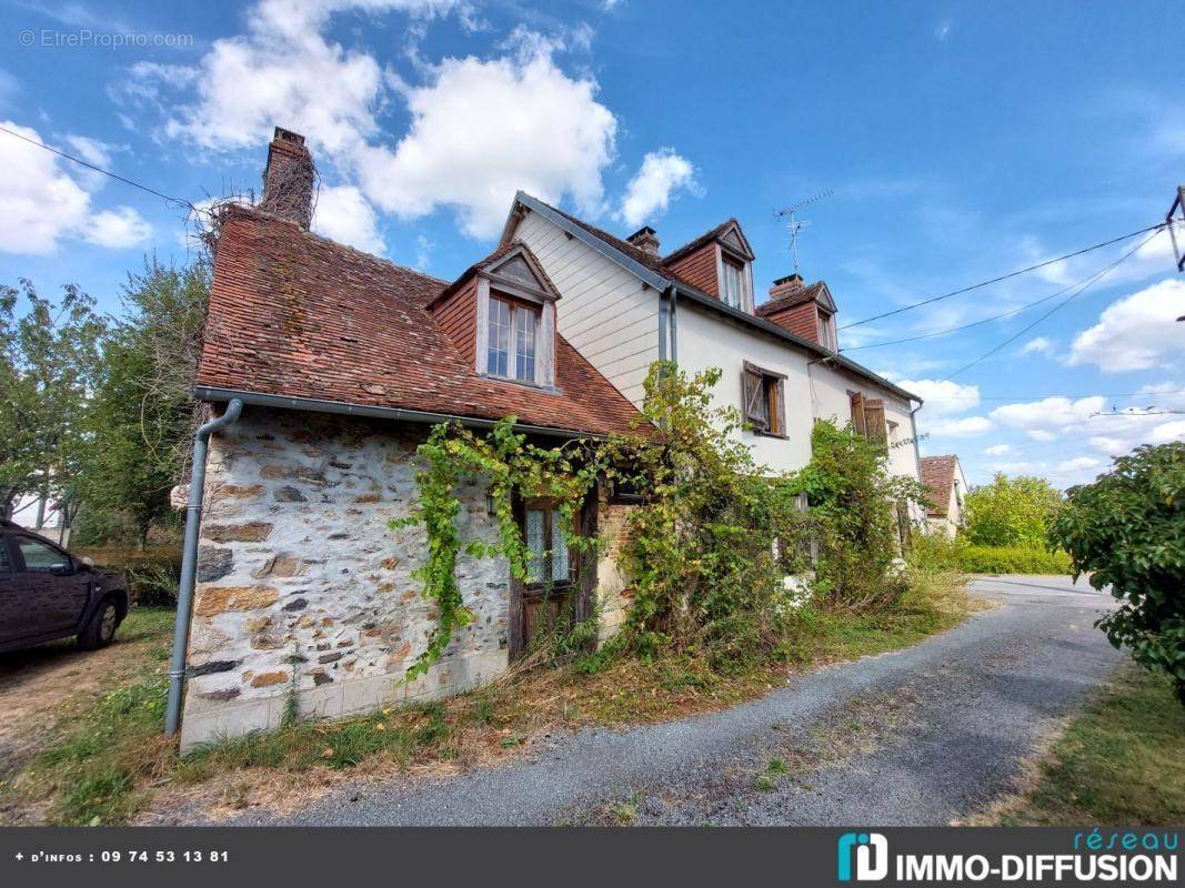 Maison à CHAMBON-SAINTE-CROIX