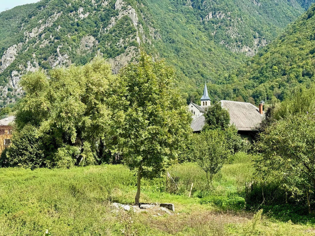 Terrain à EPIERRE