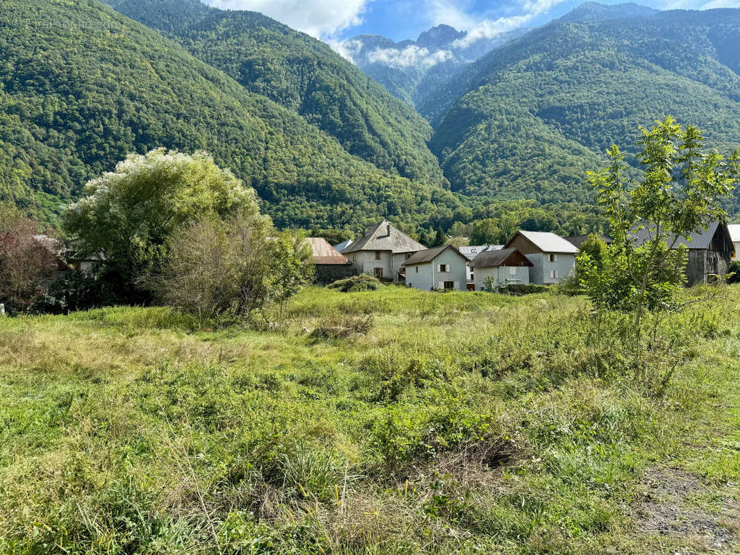 Terrain à EPIERRE