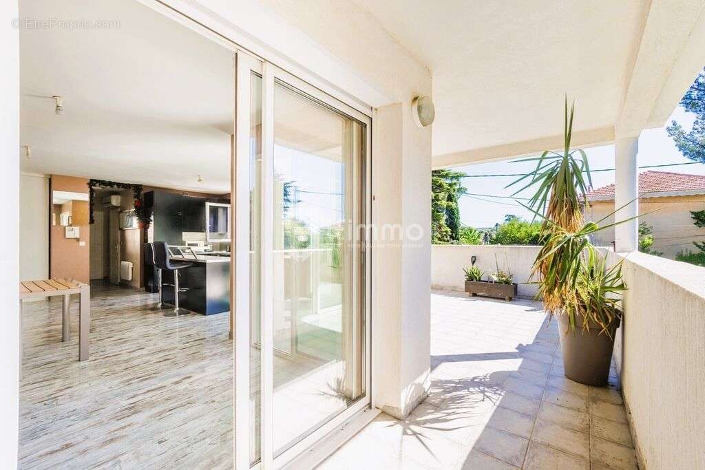 Appartement à MARSEILLE-12E