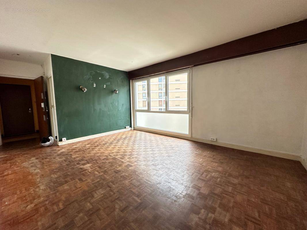 Appartement à PARIS-12E