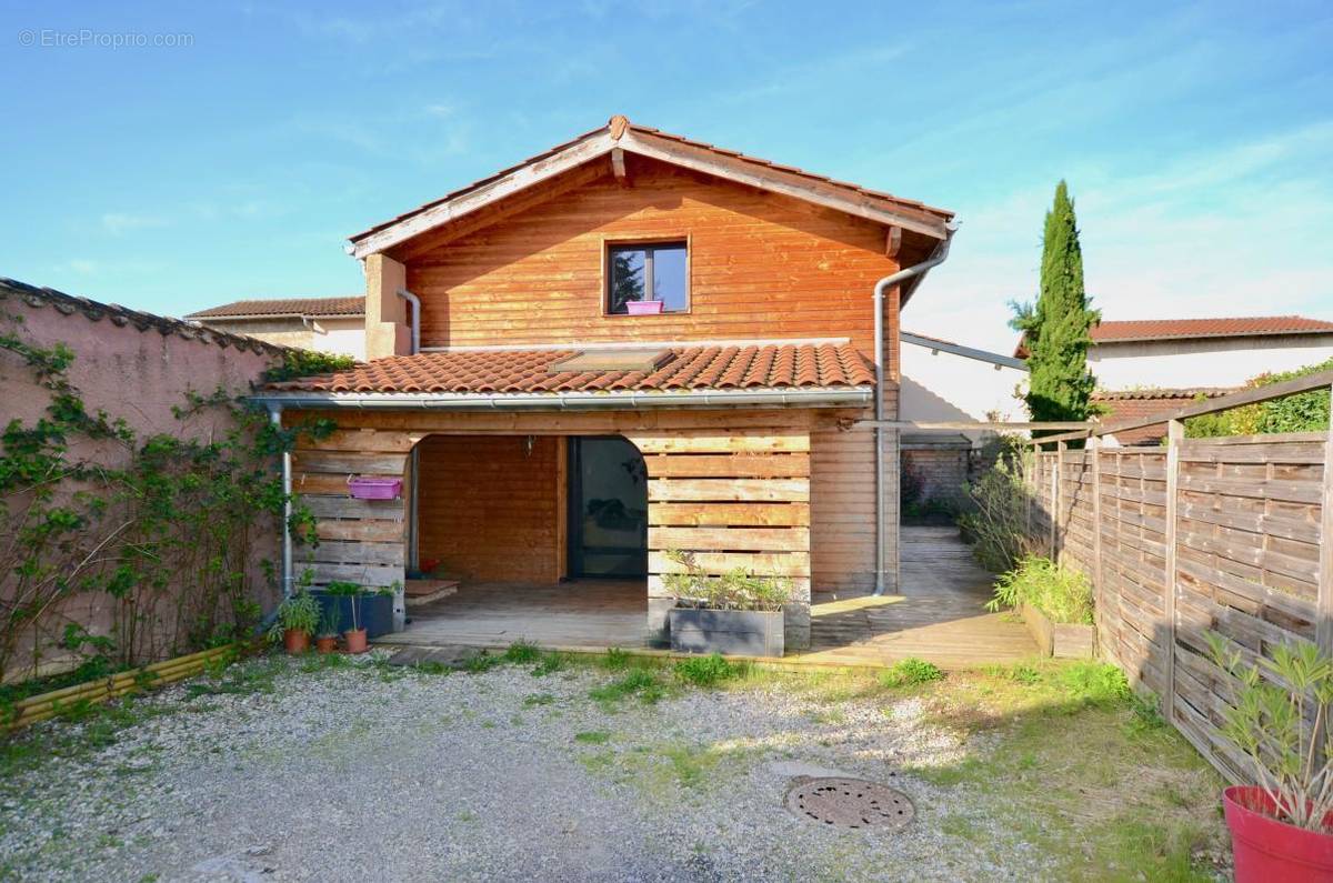 Maison à CAILLOUX-SUR-FONTAINES