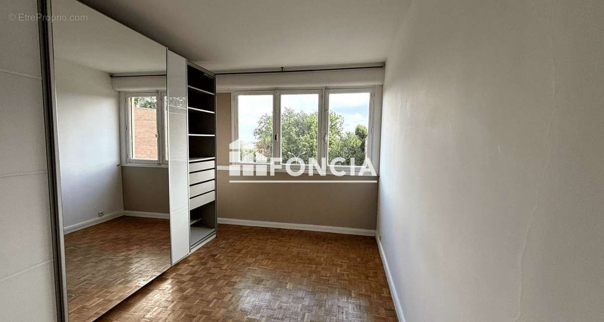 Appartement à VERNEUIL-SUR-SEINE