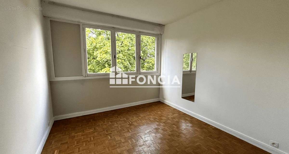 Appartement à VERNEUIL-SUR-SEINE