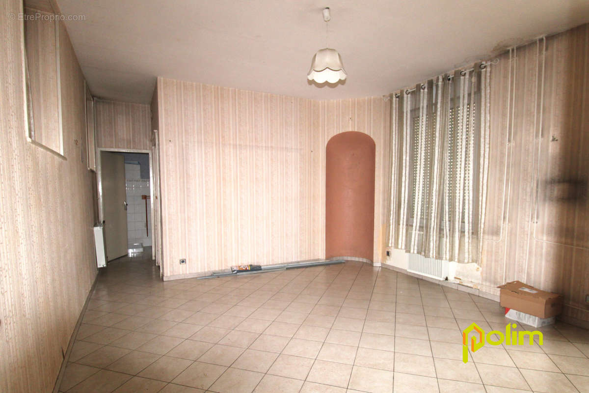 Appartement à THIAUCOURT-REGNIEVILLE