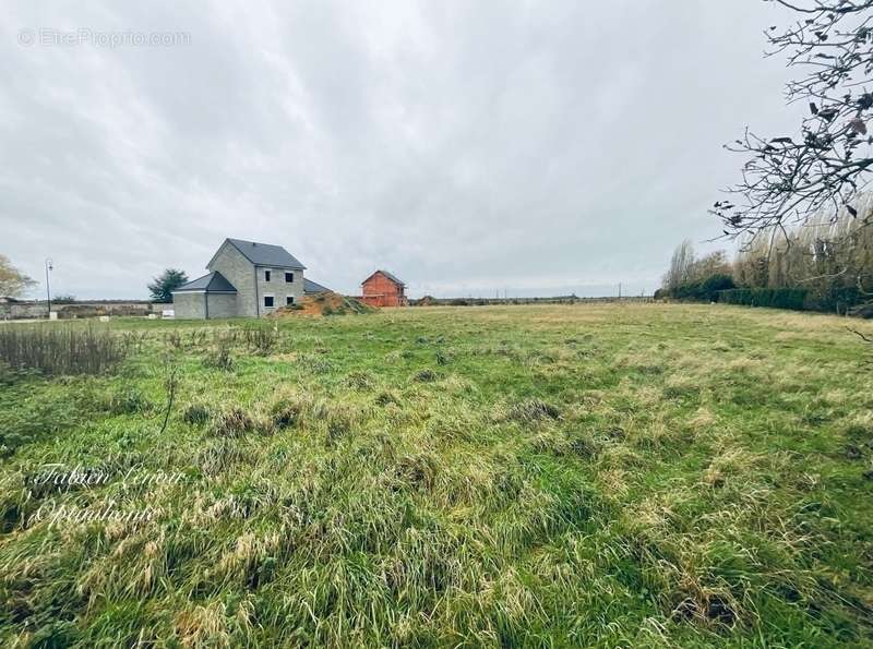 Terrain à AUTHEUIL-AUTHOUILLET