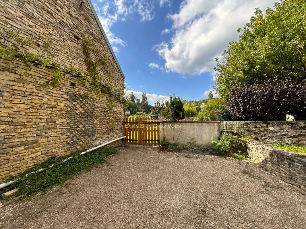 Maison à VEZELAY