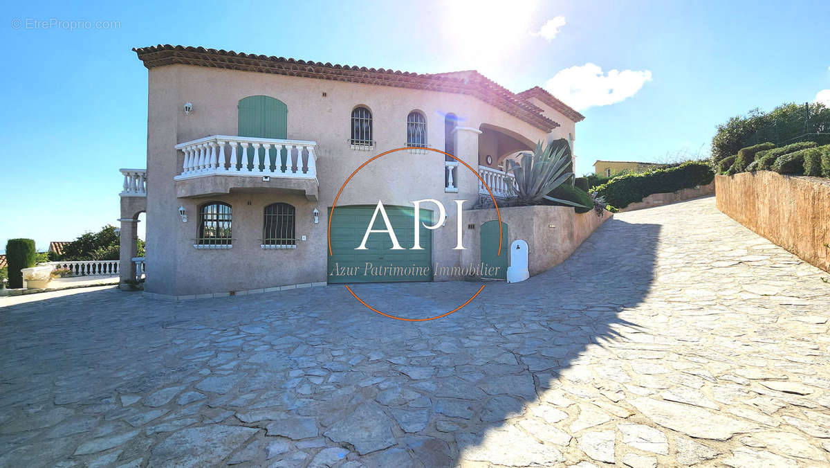 Maison à LES ADRETS-DE-L&#039;ESTEREL