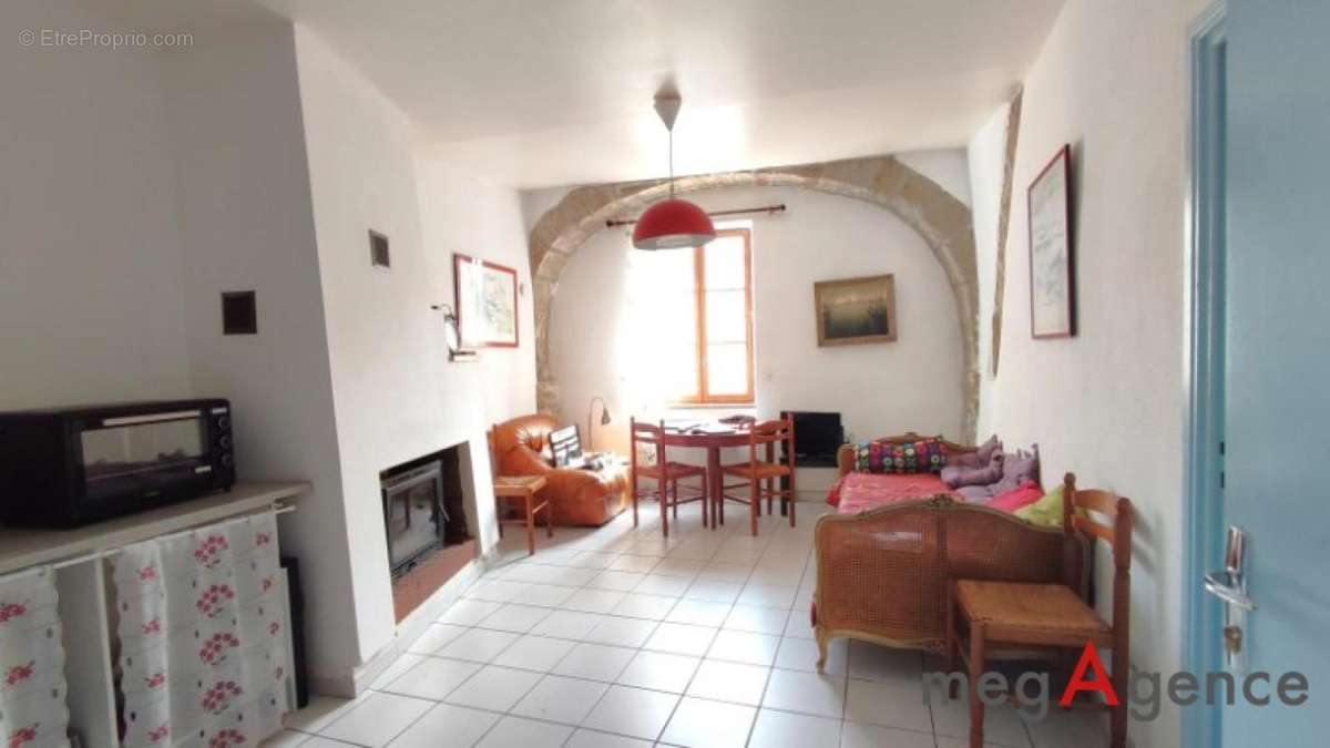 Appartement à CEILHES-ET-ROCOZELS