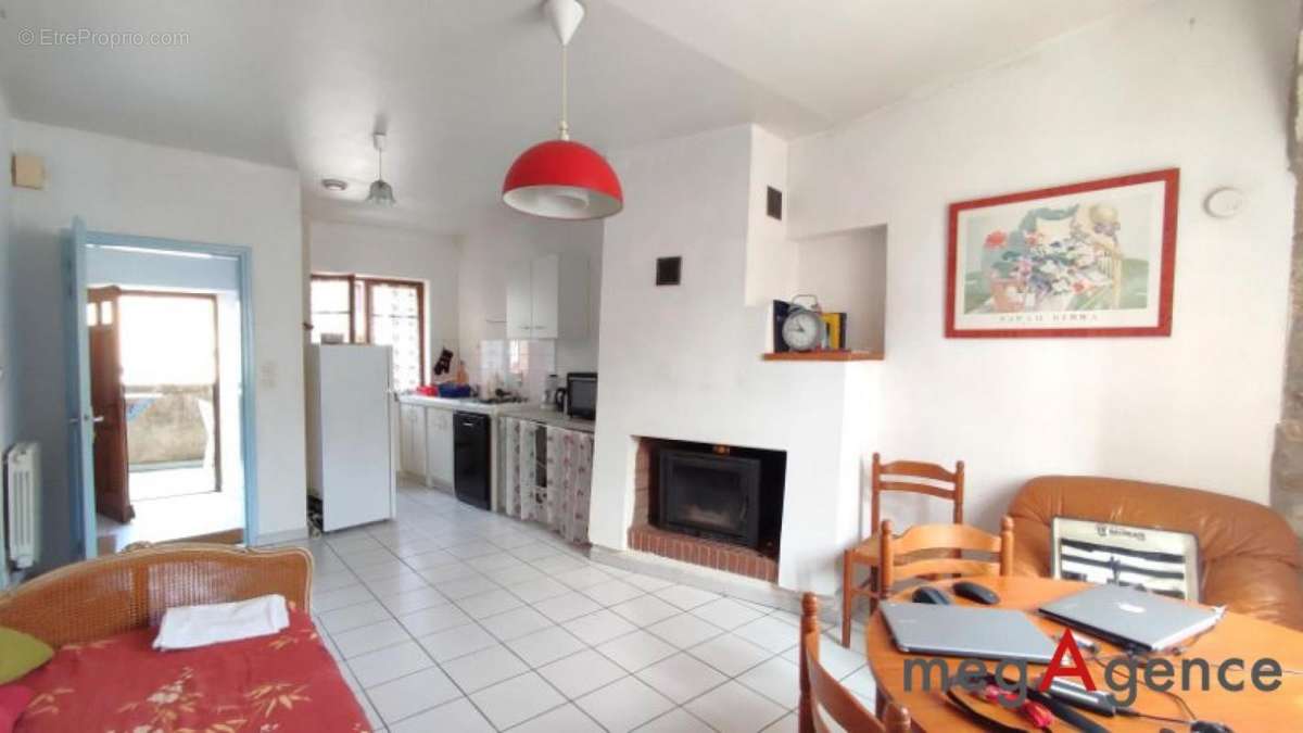 Appartement à CEILHES-ET-ROCOZELS