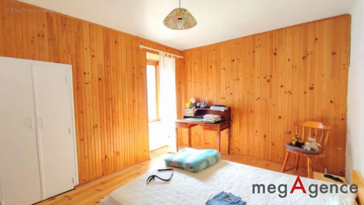 Appartement à CEILHES-ET-ROCOZELS