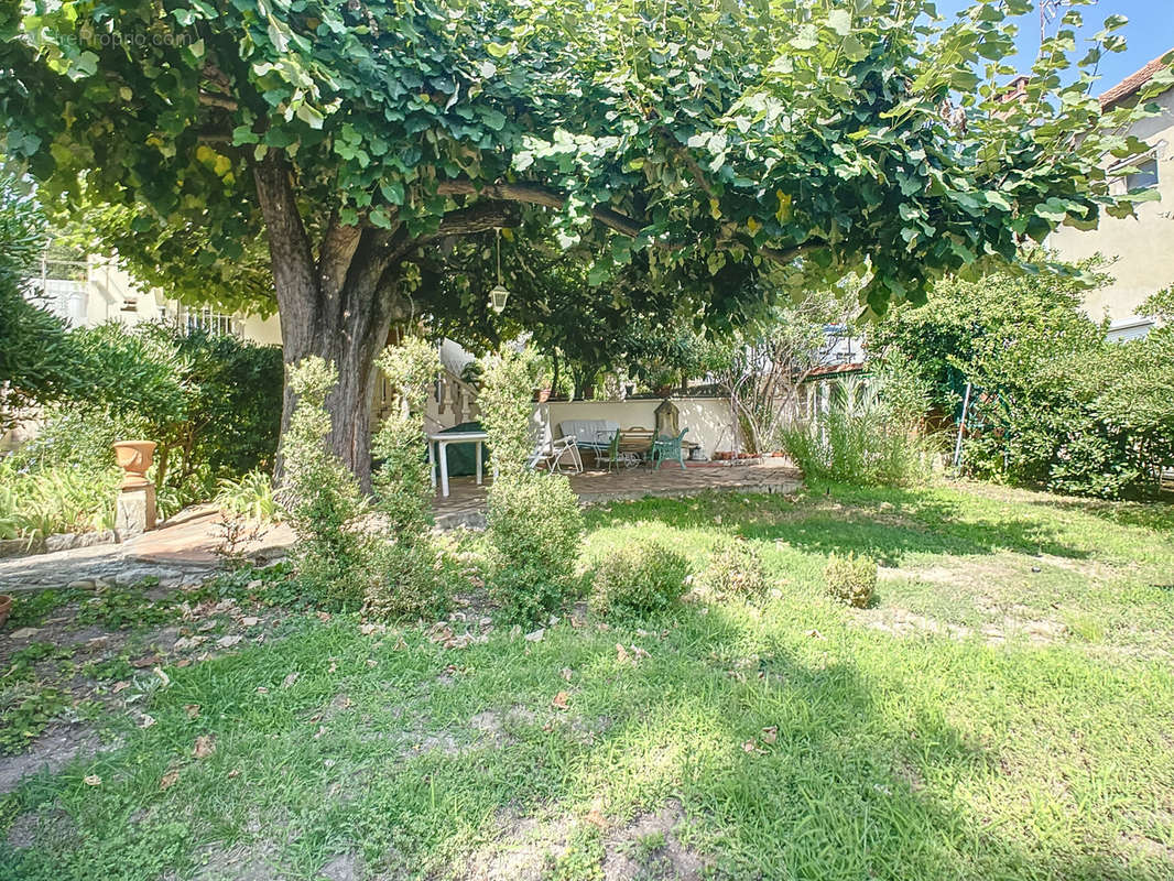 Maison à VILLENEUVE-LES-AVIGNON