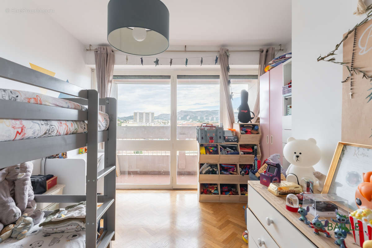 Appartement à MARSEILLE-8E