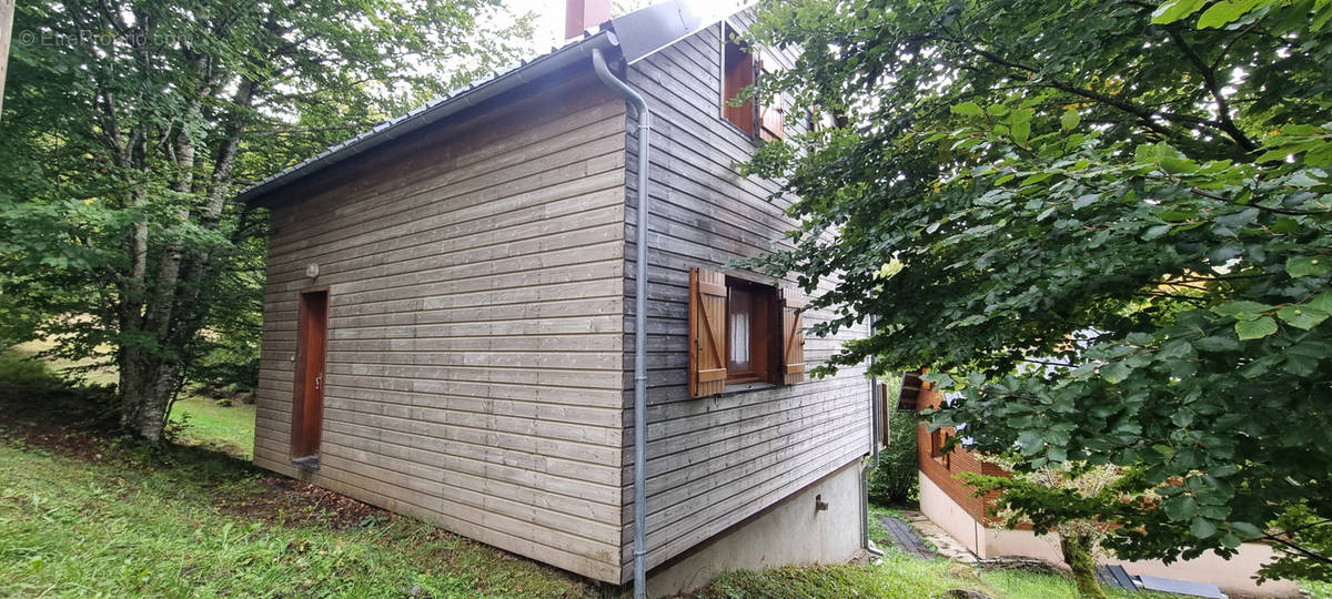 Maison à SAINT-CHELY-D&#039;AUBRAC