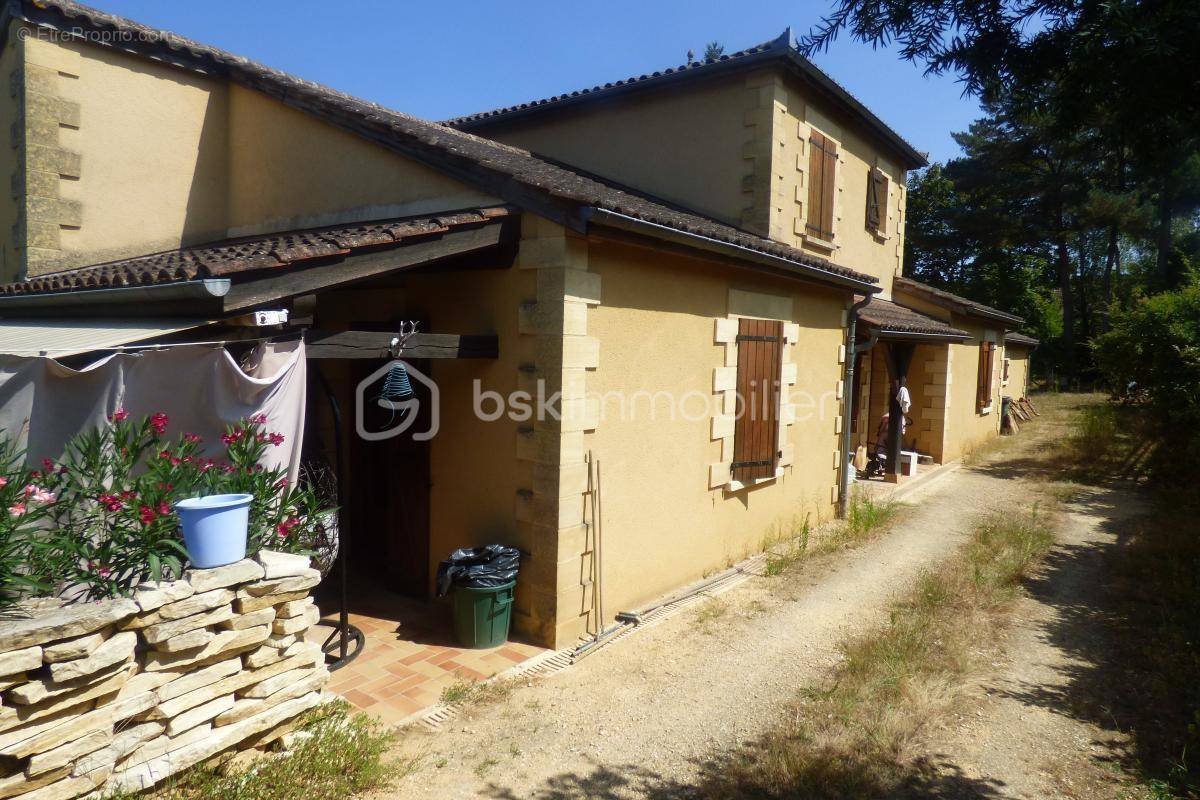 Maison à GOURDON