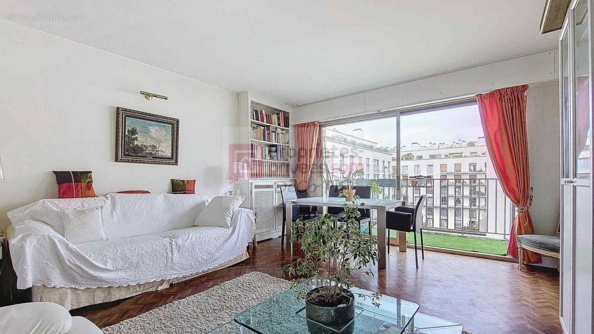 Appartement à VERSAILLES