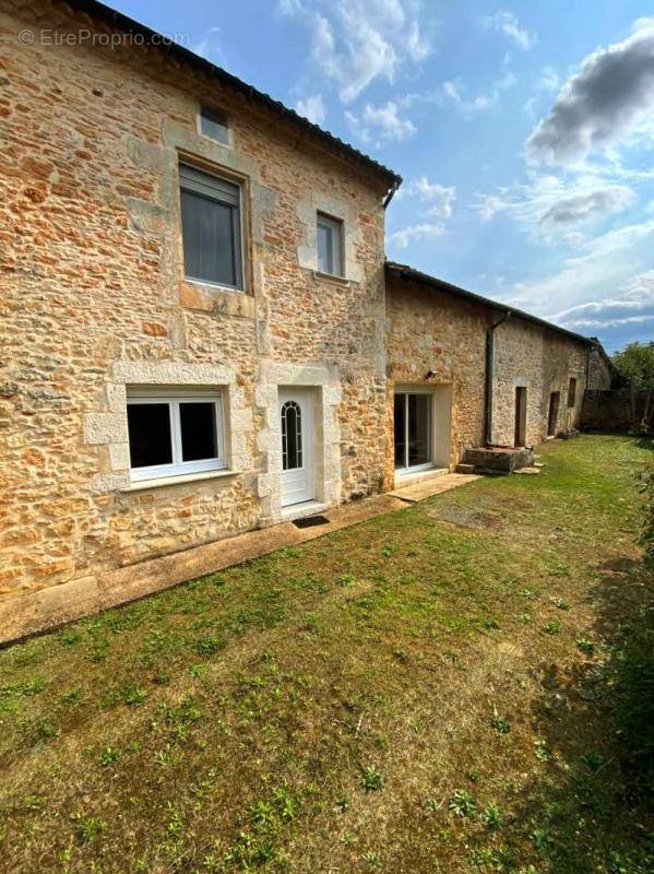 Maison à CORGNAC-SUR-L&#039;ISLE