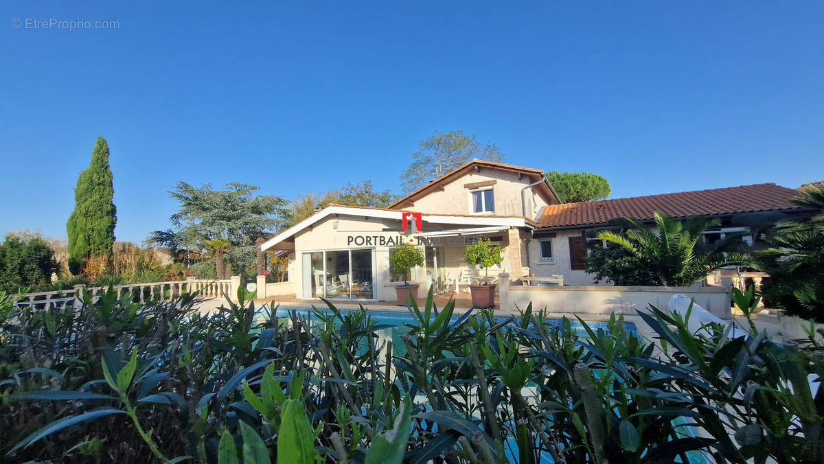 Maison à BLAYE