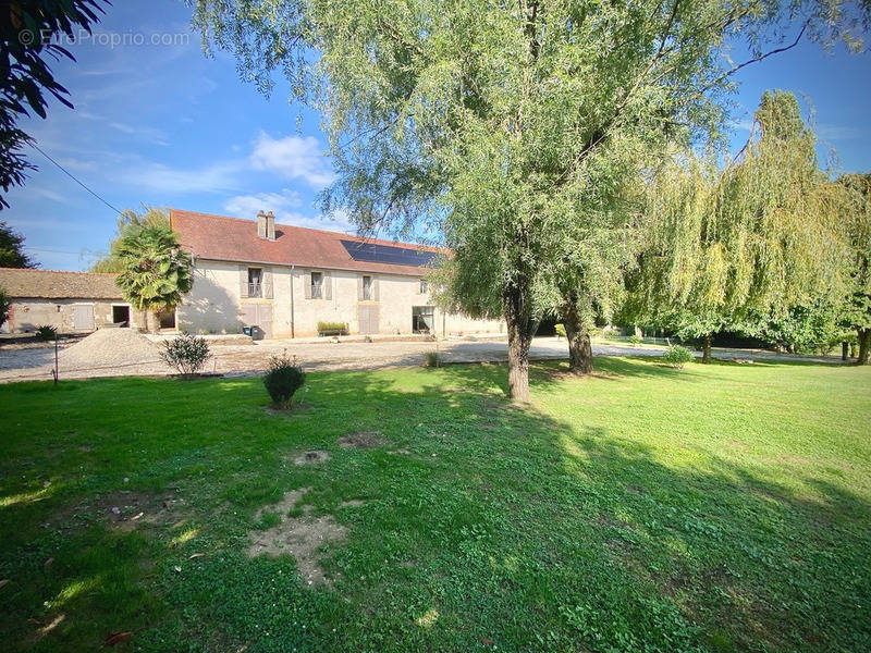 Maison à CHATENOY-LE-ROYAL