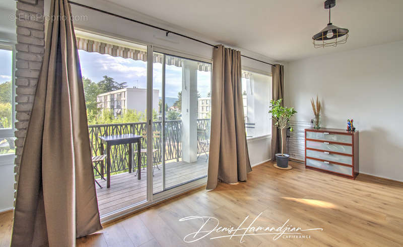 Appartement à FONTAINES-SUR-SAONE