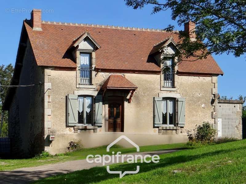 Maison à LAPEYROUSE