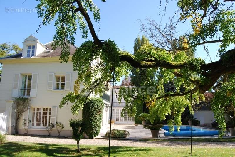 Maison à LOUVECIENNES