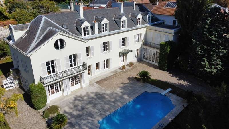 Maison à LOUVECIENNES