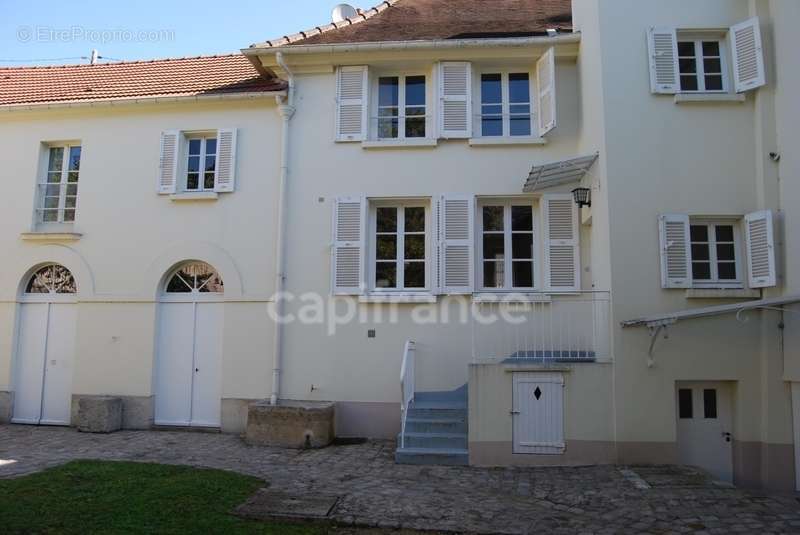 Maison à LOUVECIENNES