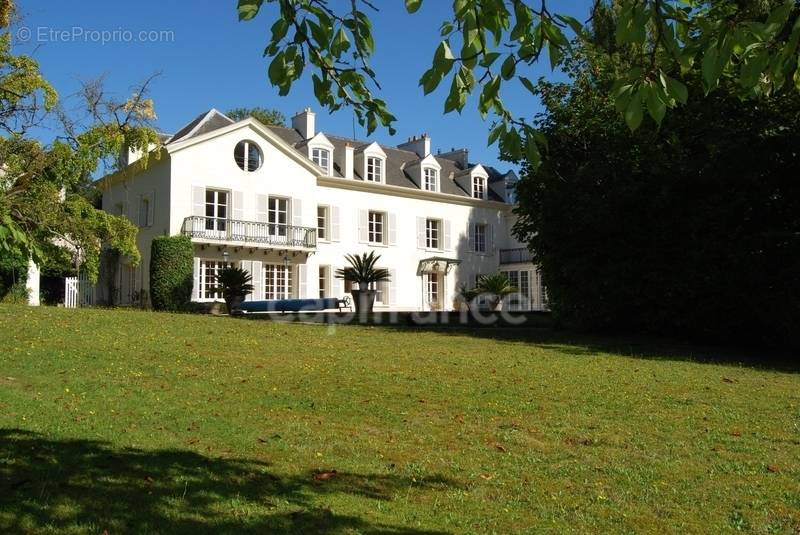 Maison à LOUVECIENNES