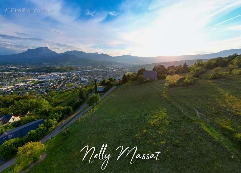 Terrain à SAINT-ALBAN-LEYSSE