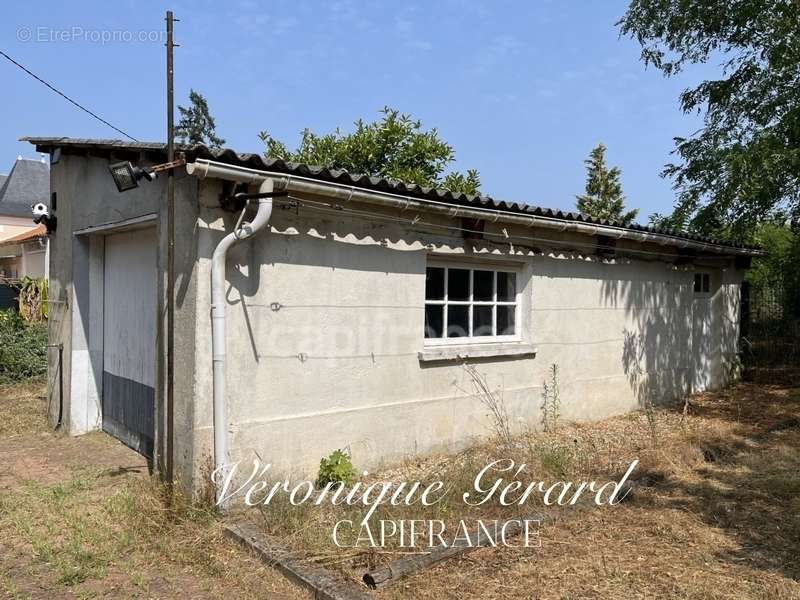 Maison à SAINT-FRONT-DE-PRADOUX