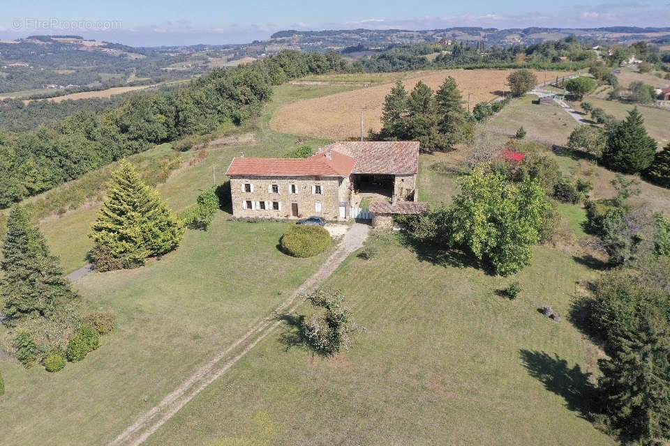 Maison à CHARMES-SUR-L&#039;HERBASSE