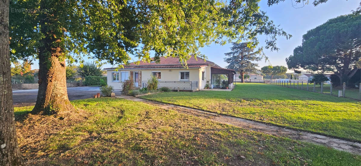 Maison à SAINT-LAURENT-DES-VIGNES