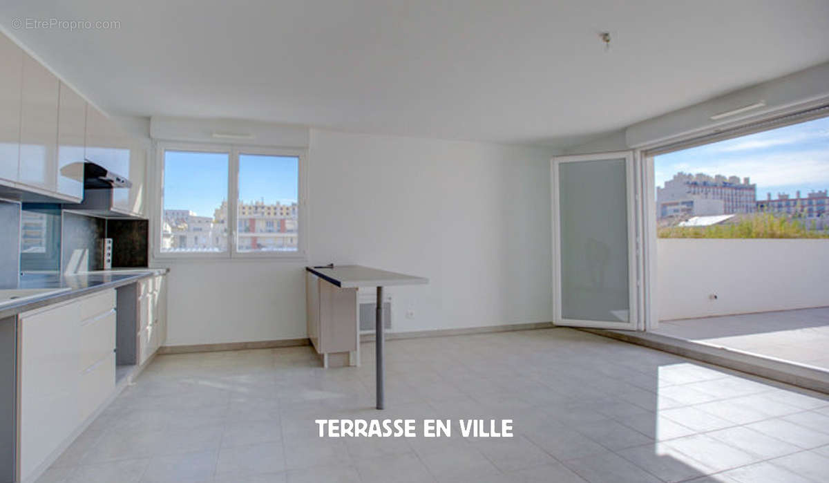 Appartement à MARSEILLE-2E