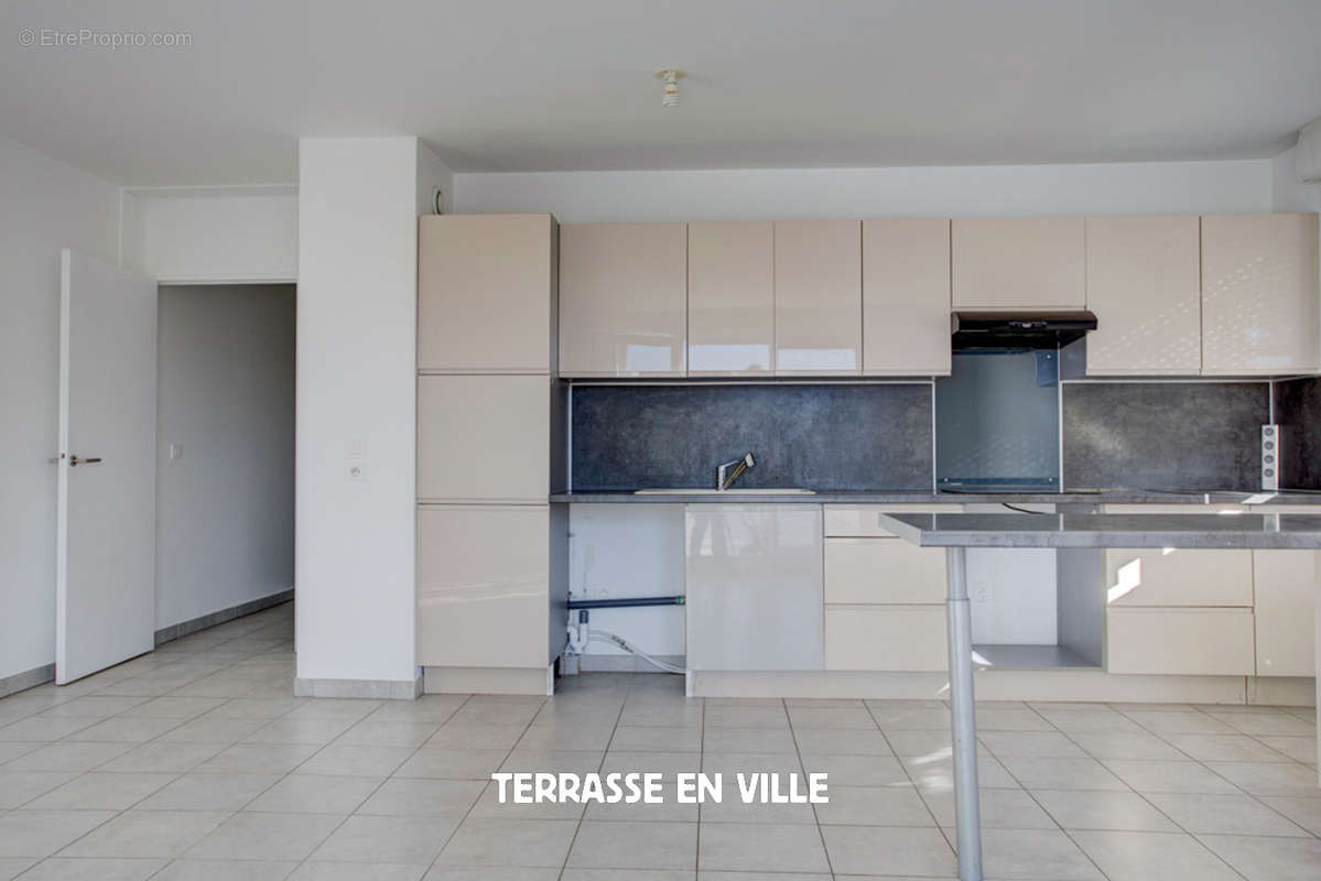 Appartement à MARSEILLE-2E