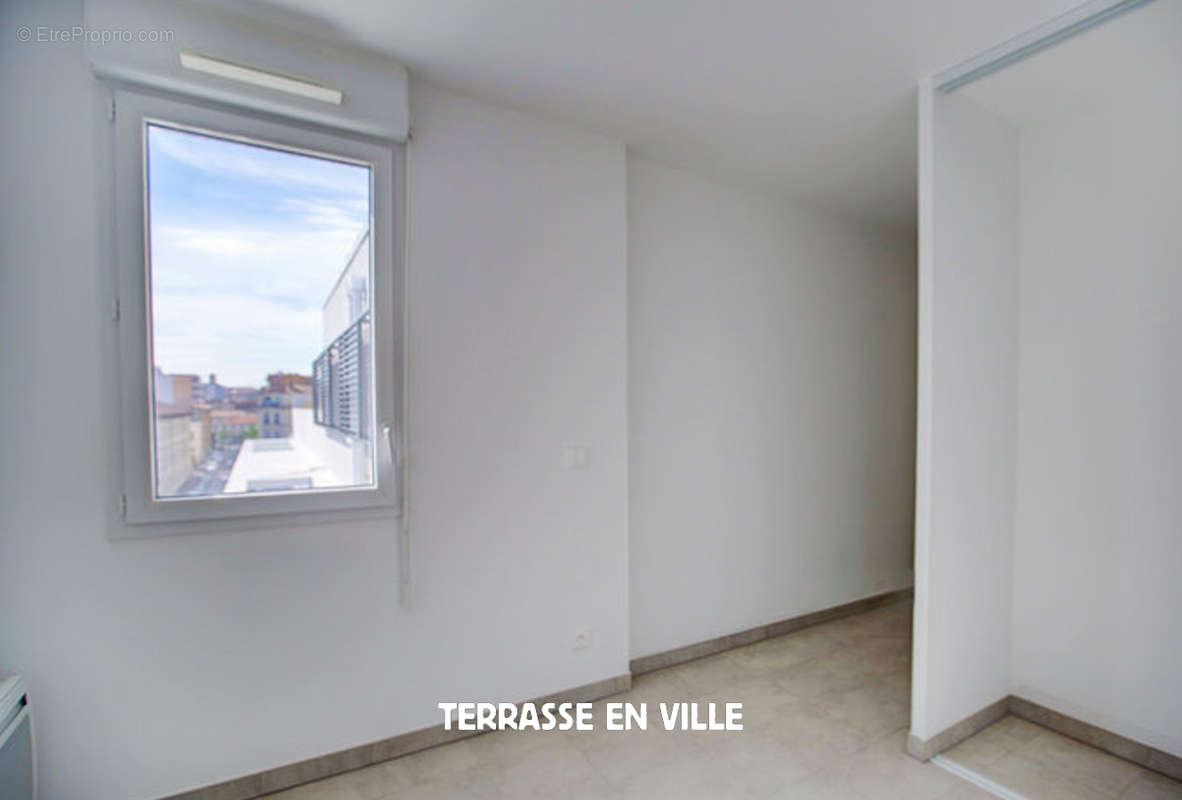 Appartement à MARSEILLE-2E