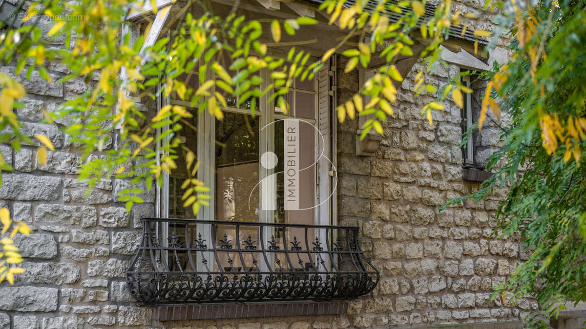 Maison à FONTAINEBLEAU