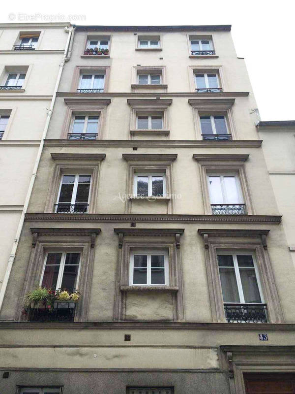 Appartement à PARIS-17E