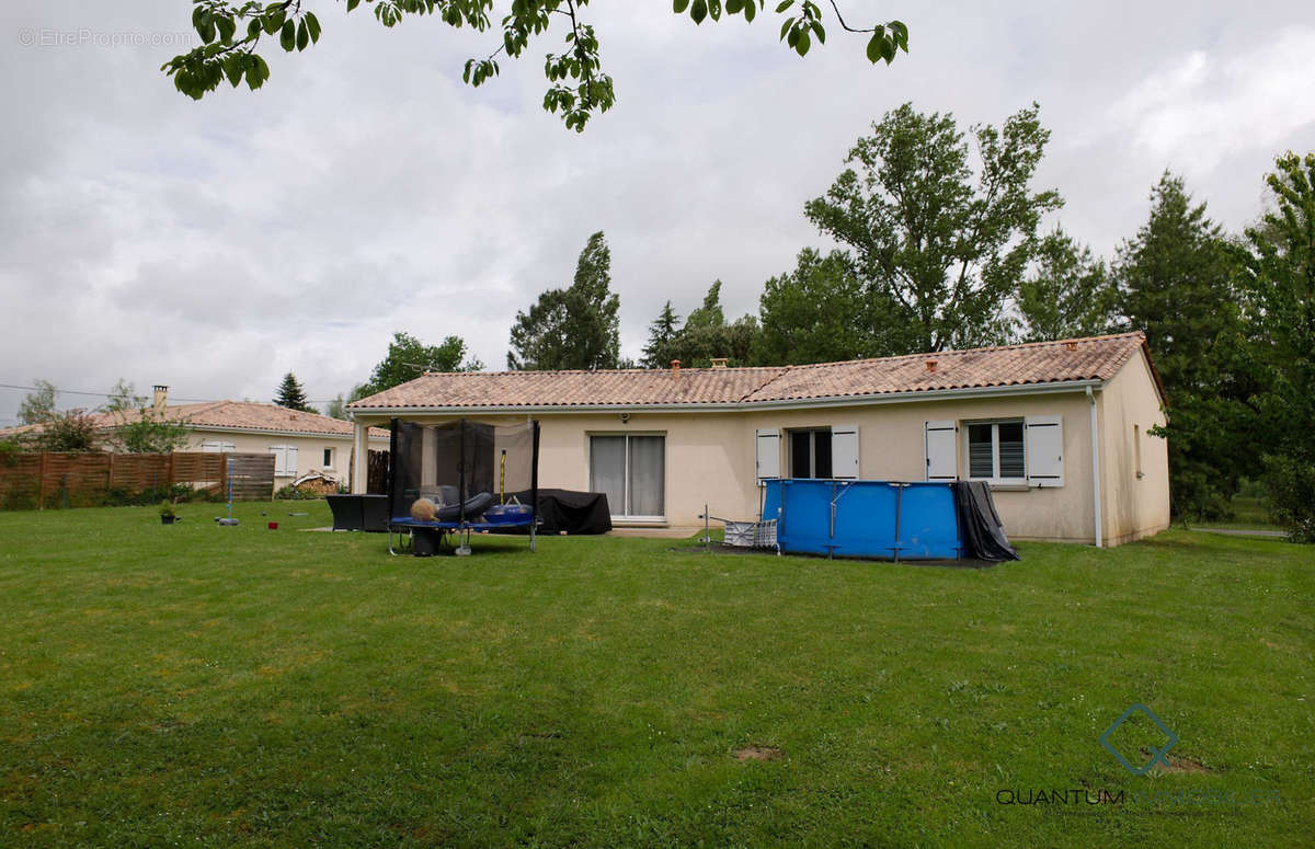 Maison à SAINT-GENES-DE-FRONSAC