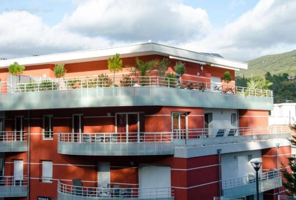 Appartement à LAMALOU-LES-BAINS