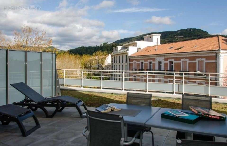 Appartement à LAMALOU-LES-BAINS