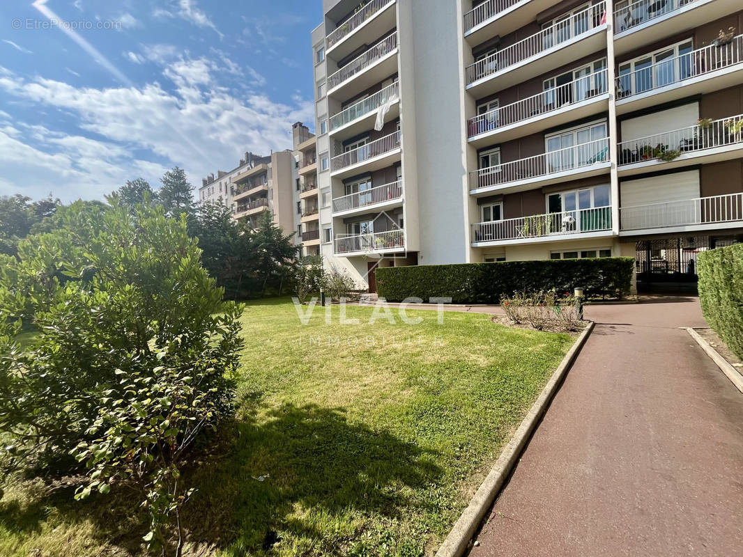 Appartement à AUBERVILLIERS