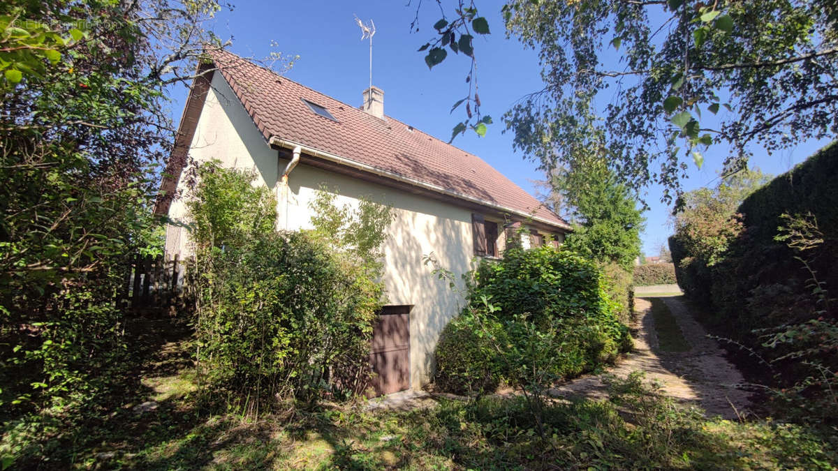 Maison à ASNIERES-LES-DIJON