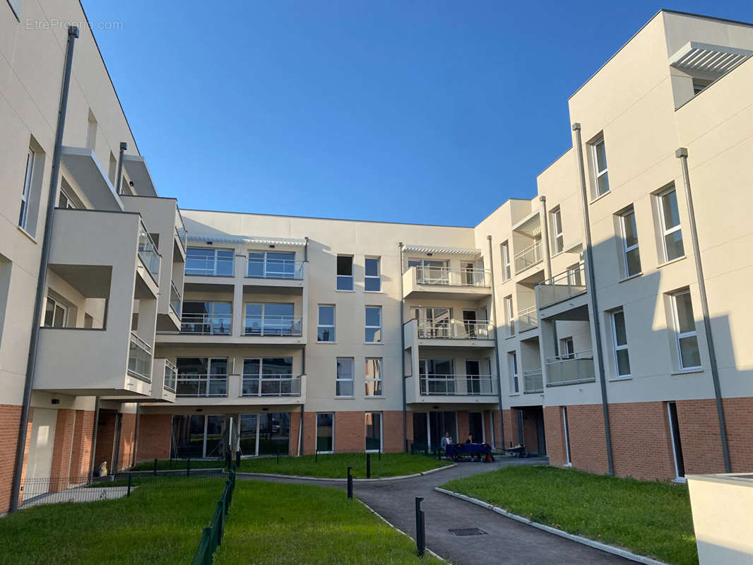 Appartement à SAINT-JEAN-DE-BRAYE