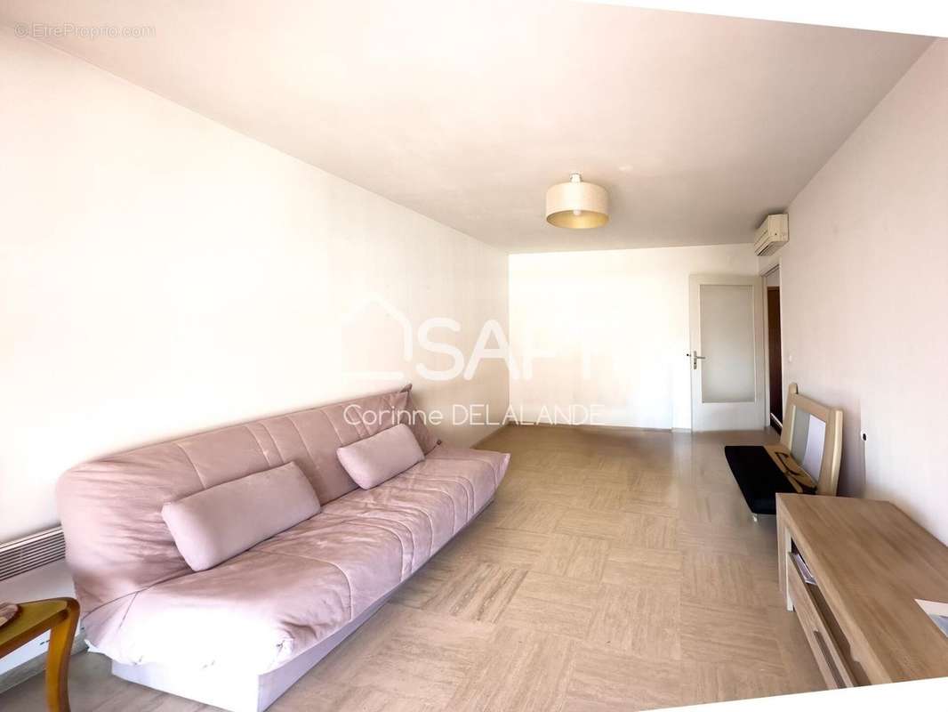 Photo 2 - Appartement à SAINT-LAURENT-DU-VAR