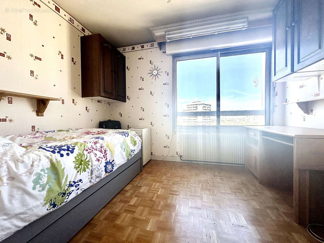 Appartement à PARIS-19E